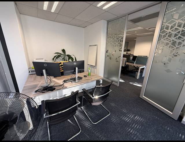 251M² OFFICE TO LET IN ROSEBANK
